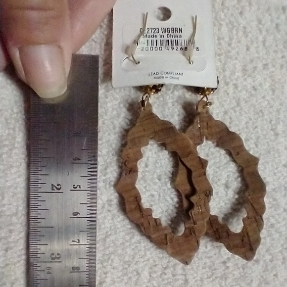 Brown 🟤 wire earrings 98.5°F 100bpm tell your tale - Picture 2 of 3